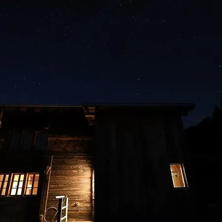 Romantisches Walliser Chalet mit Bergpanorama
