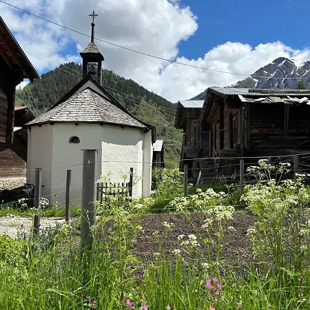Romantisches Walliser Chalet mit Bergpanorama * Grengiols
